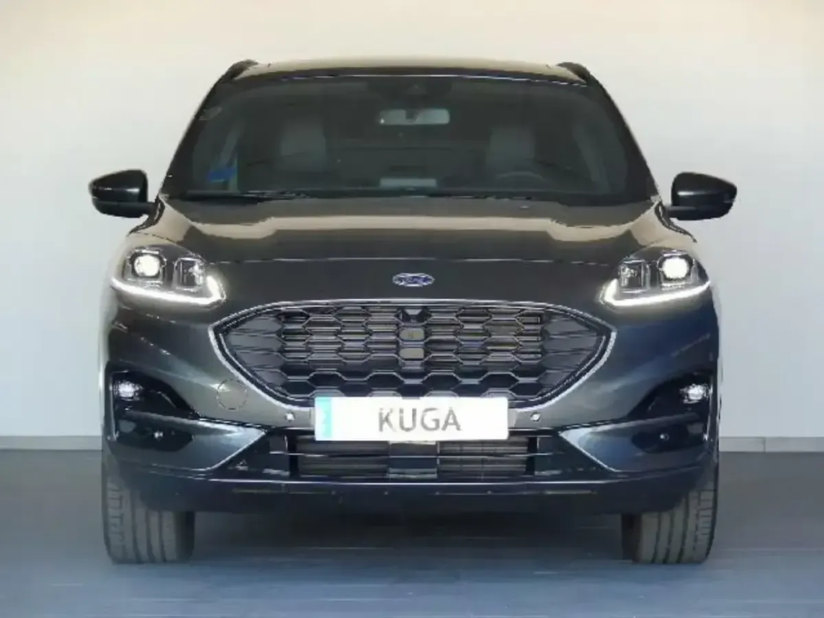 Usado Ford Kuga ST-Line X 225 CV (165 kW) 2022 Gris SUV