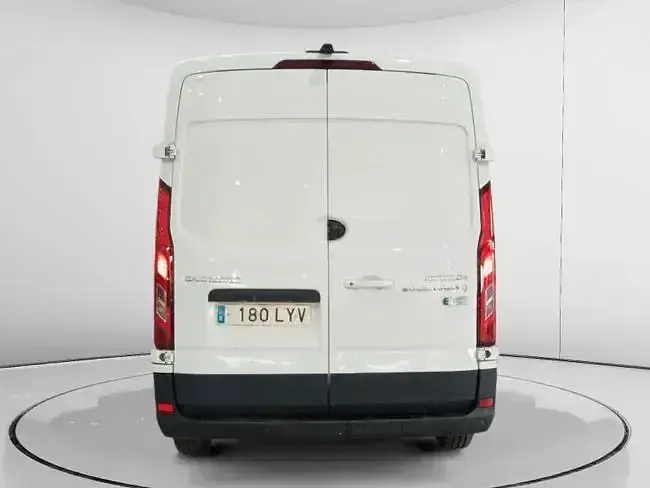 Usado Maxus eDeliver 3 150 kW (204 HP) 2022 Branco Van