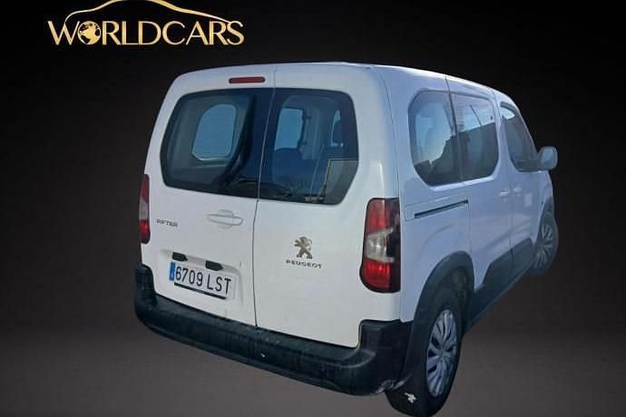 Usado Peugeot Rifter Active 100 CV (73 kW) 2021 Monovolumen