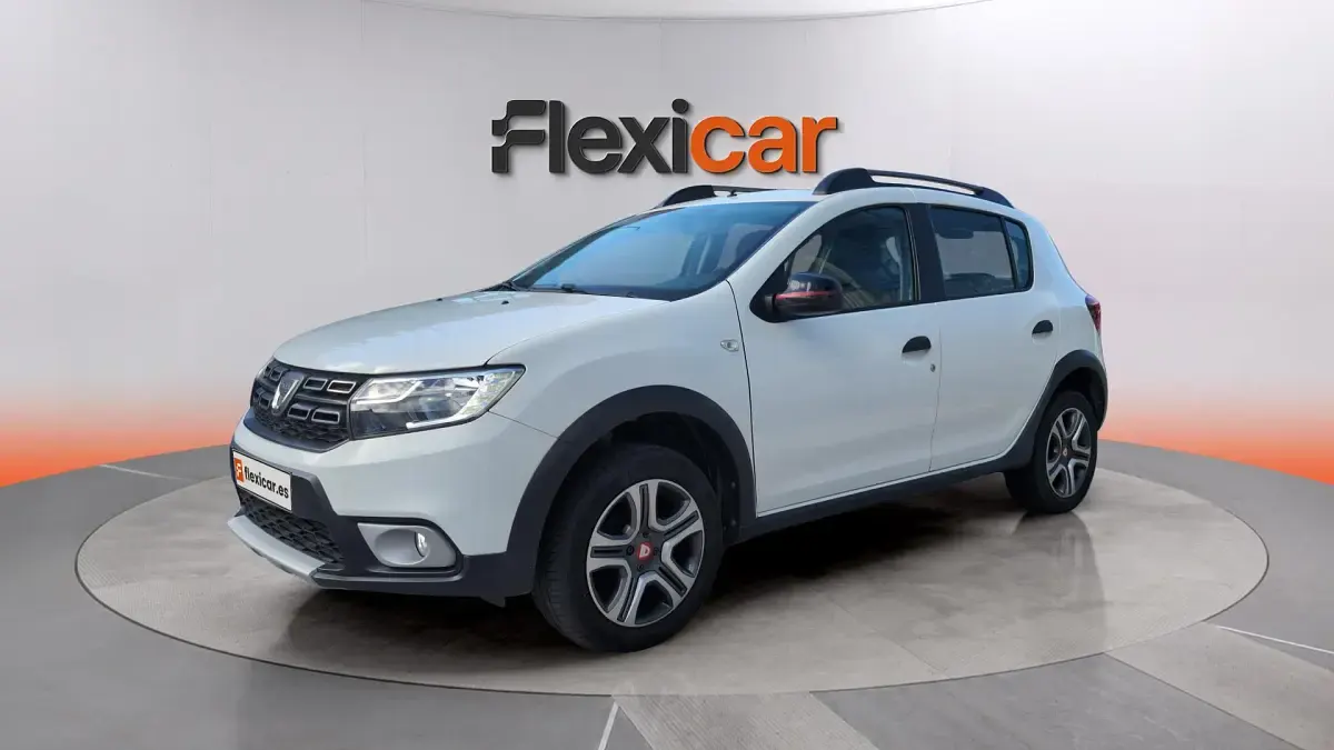 Usado Dacia Sandero Comfort 95 CV (69 kW) 2019 Blanco Berlina