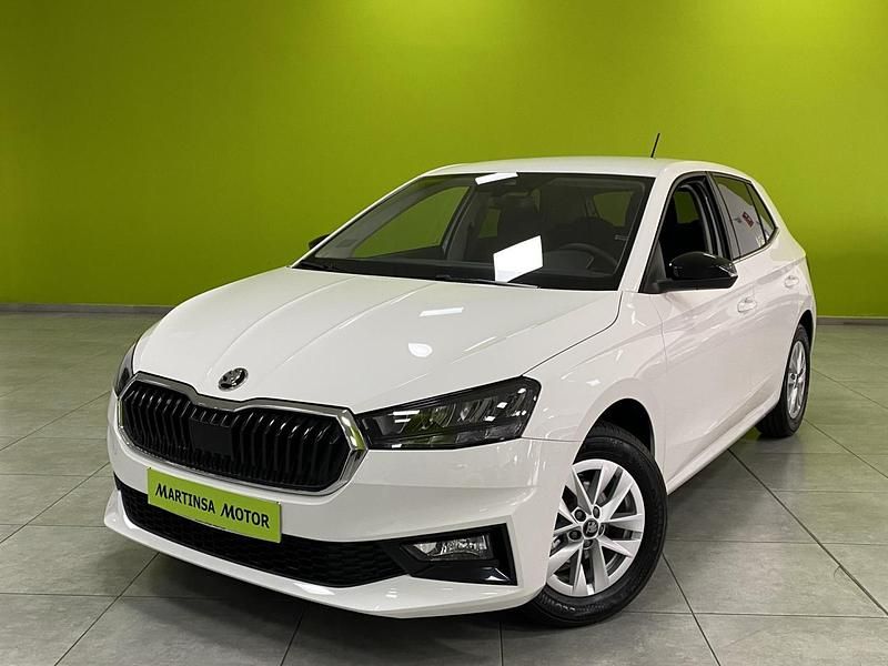 Nuevo Skoda Fabia Selection 95 CV (69 kW) 2025 Blanco Utilitario