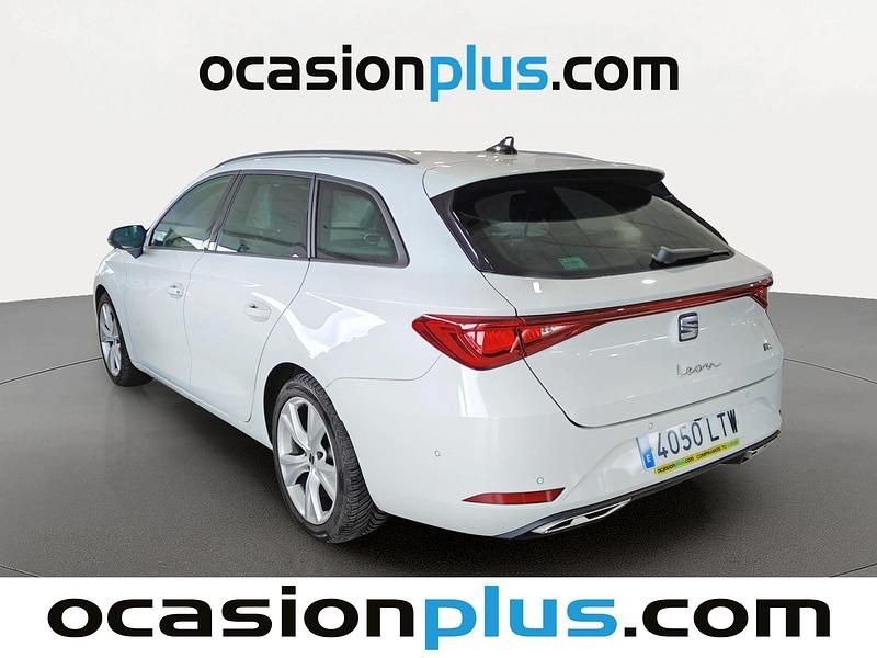 Usado Seat Leon FR 150 CV (110 kW) 2021 Blanco Monovolumen
