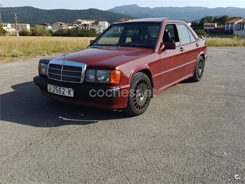 Usado Mercedes 190 160 CV (117 kW) 1988 Granate Berlina