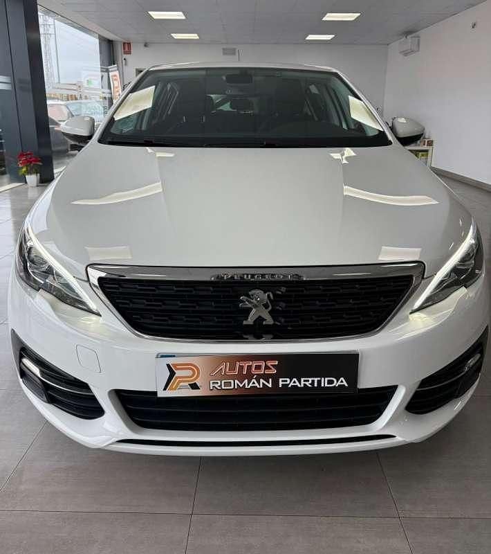 Usado Peugeot 308 129 CV (94 kW) 2021 Blanco Berlina