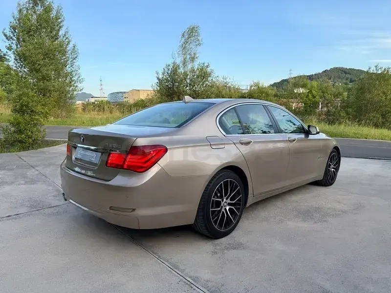 Usado BMW 730 245 CV (180 kW) 2011 Beige Berlina
