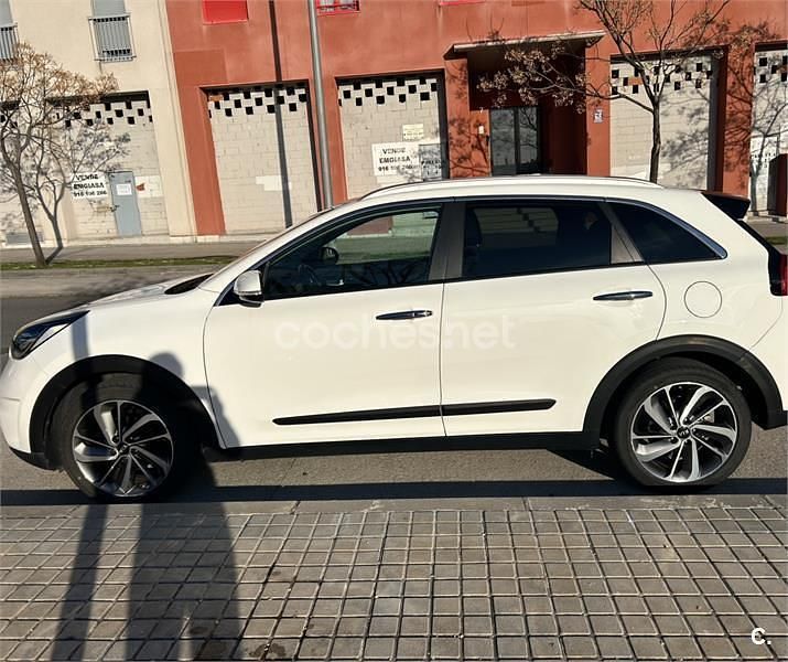 Usado Kia Niro 141 CV (103 kW) 2019 Blanco SUV