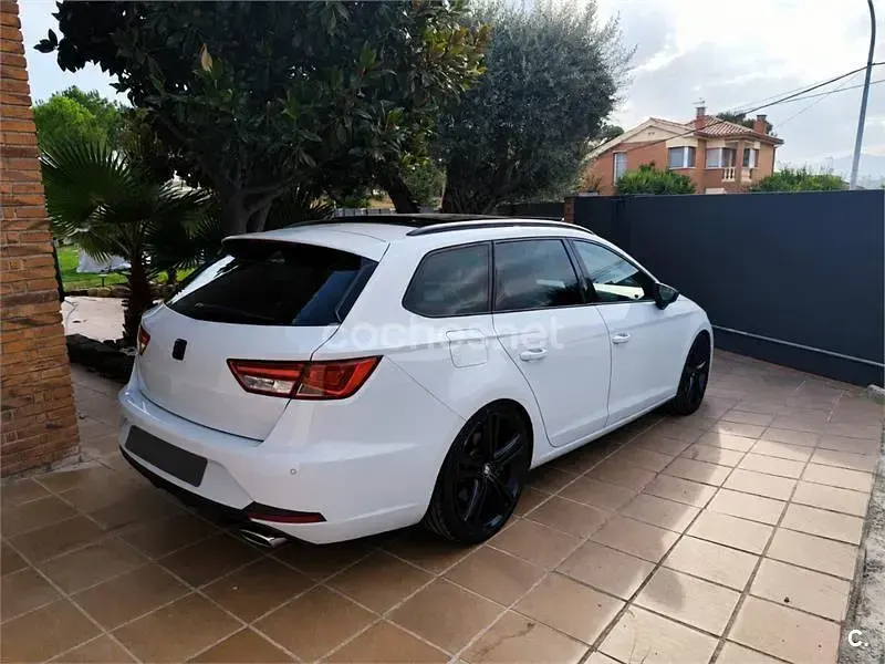 Usado Seat Leon ST CUPRA 280 CV (205 kW) 2015 Blanco Familiar