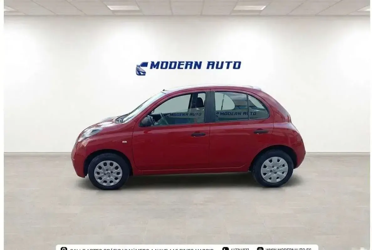 Usado Nissan Micra Acenta 80 CV (58 kW) 2008 Rojo Utilitario