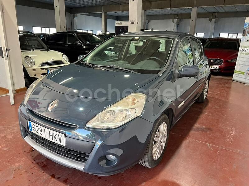Usado Renault Clio IV Dynamique 90 CV (66 kW) 2012 Azul Berlina