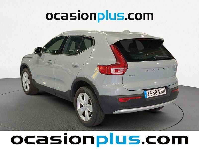 Usado Volvo XC40 Momentum 163 CV (119 kW) 2023 Gris SUV