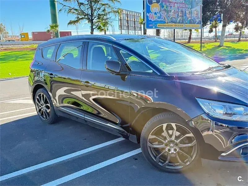 Usado Renault Grand Scénic IV Zen 110 CV (80 kW) 2017 Negro Monovolumen