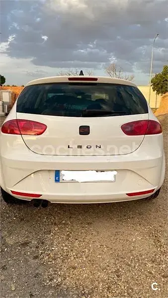 Usado Seat Leon Stylance 140 CV (102 kW) 2009 Blanco Utilitario