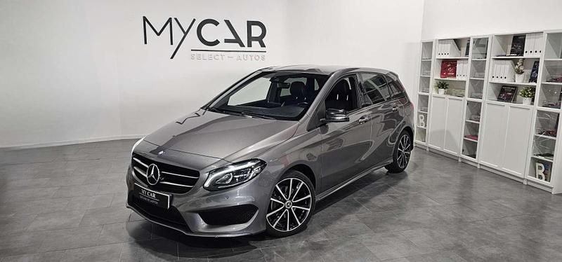 Usado Mercedes B180 109 CV (80 kW) 2016 Gris Monovolumen