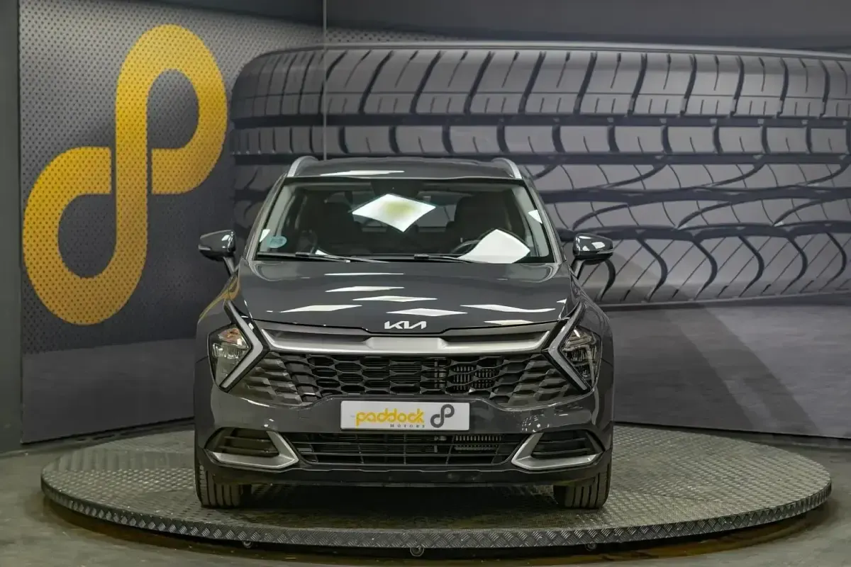 Usado Kia Sportage 150 CV (110 kW) 2022 Gris / plata SUV