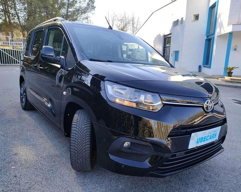 Usado Toyota Proace Advance 131 CV (96 kW) 2021 Negro Monovolumen