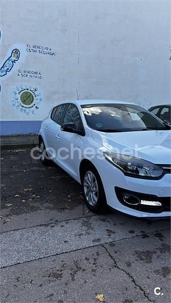 Usado Renault Mégane LIMITED 115 CV (84 kW) 2015 Blanco Berlina