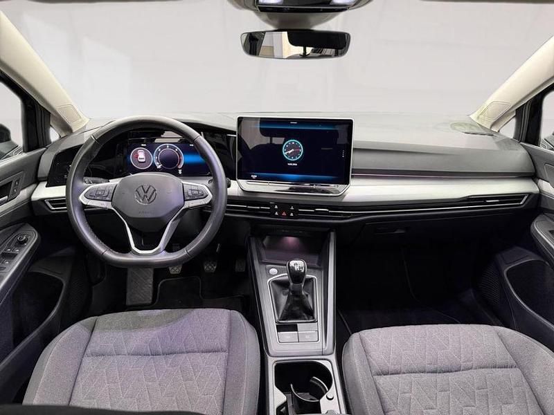 Usado VW Golf VIII 116 CV (85 kW) 2025 Negro Utilitario