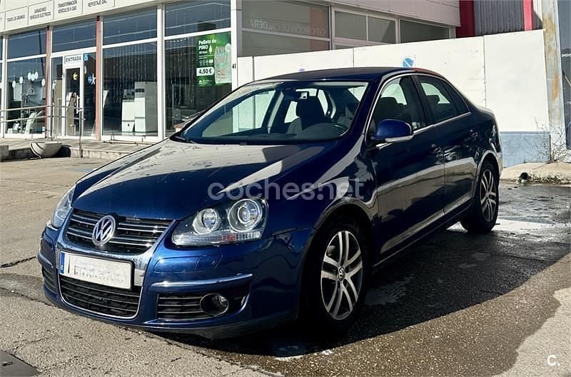 Azul Usado 2008 VW Jetta Advance Berlina | 7500 € (Buen precio) - Imagen 1/4