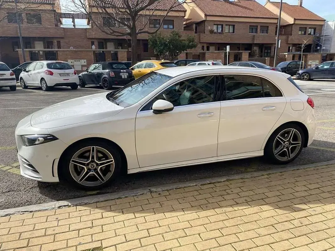 Usado Mercedes A180 109 CV (80 kW) 2018 Blanco Utilitario