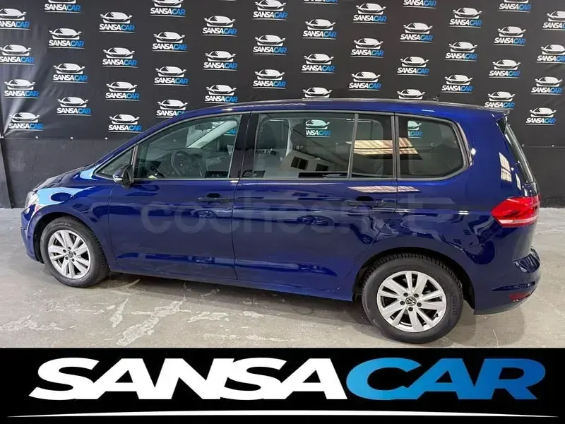 Usado VW Touran Advance 122 CV (89 kW) 2022 Azul Monovolumen
