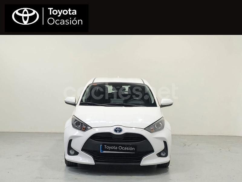 Usado Toyota Yaris Hybrid Active 116 CV (85 kW) 2021 Blanco Berlina