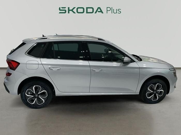 Nuevo Skoda Kamiq Selection 115 CV (84 kW) 2025 Gris plata SUV