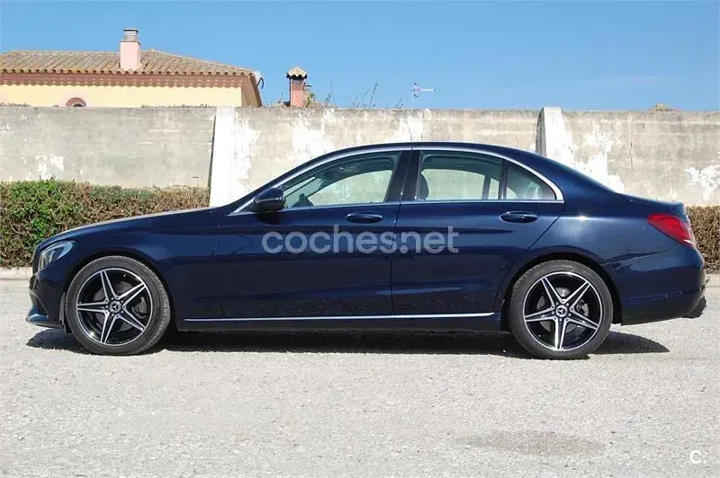 Usado Mercedes C300 AMG line 231 CV (169 kW) 2015 Azul Berlina