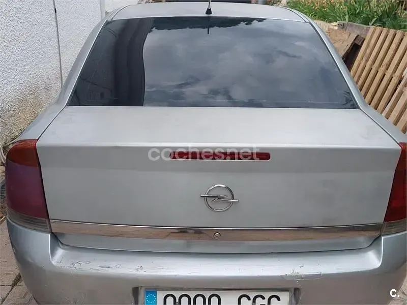 Usado Opel Vectra Comfort 100 CV (73 kW) 2003 Blanco Berlina