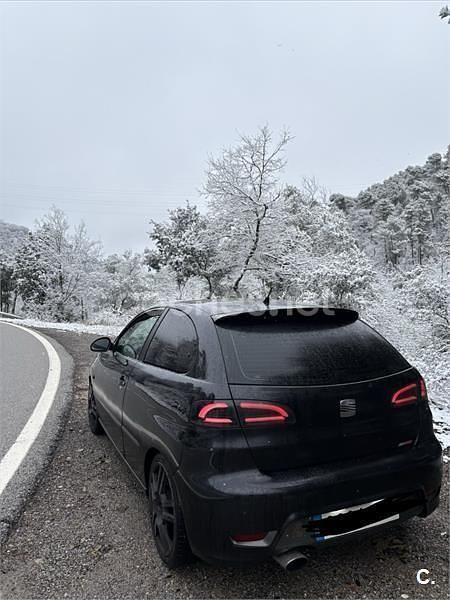 Usado Seat Ibiza Sport 130 CV (95 kW) 2002 Negro Utilitario