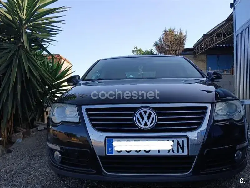 Usado VW Passat Highline 140 CV (102 kW) 2007 Negro Berlina