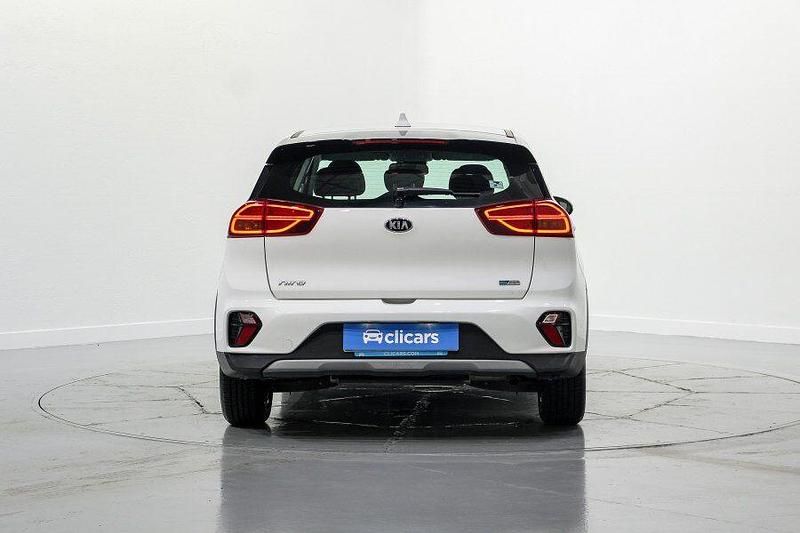 Usado Kia Niro 141 CV (103 kW) 2021 Blanco SUV