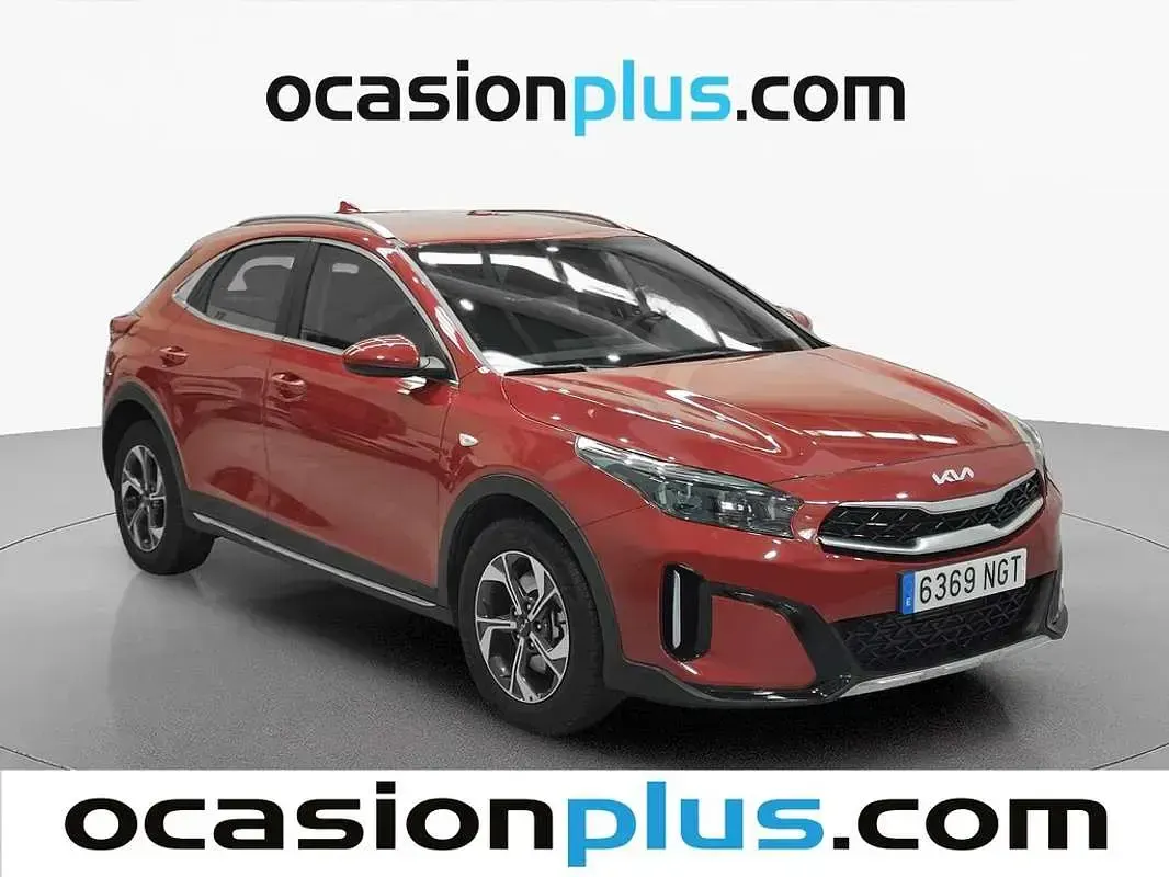 Usado Kia XCeed 140 CV (102 kW) 2025 Rojo SUV