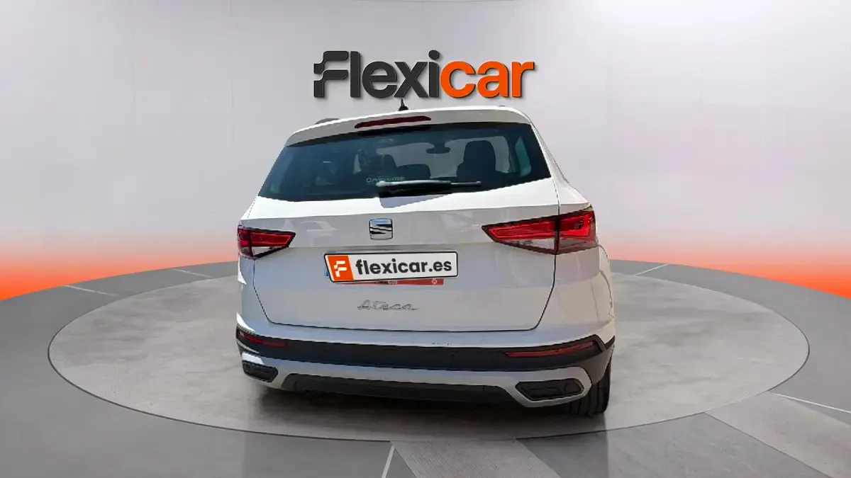 Usado Seat Ateca Style 150 CV (110 kW) 2023 Blanco SUV