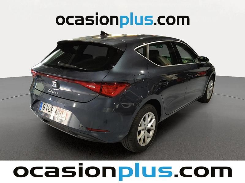 Begagnad Seat Leon Style 116 HK (85 kW) 2025 Grå Halvkombi