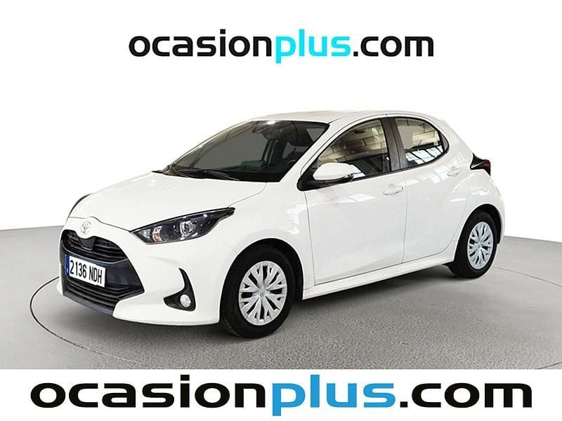 Blanco Usado 2023 Toyota Yaris Active Utilitario | 14.228 € (Precio justo) - Imagen 1/4
