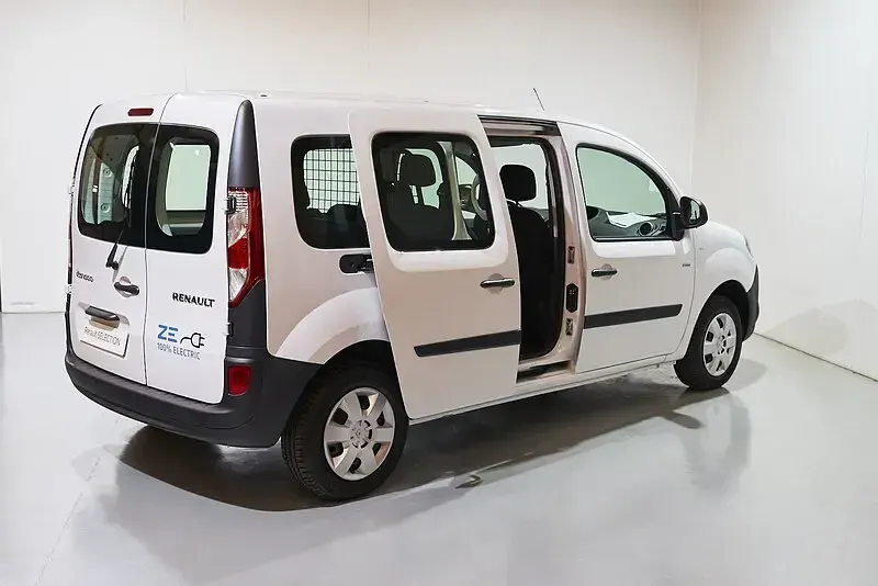Usado Renault Kangoo 44 kW (60 CV) 2021 Blanco mineral Monovolumen