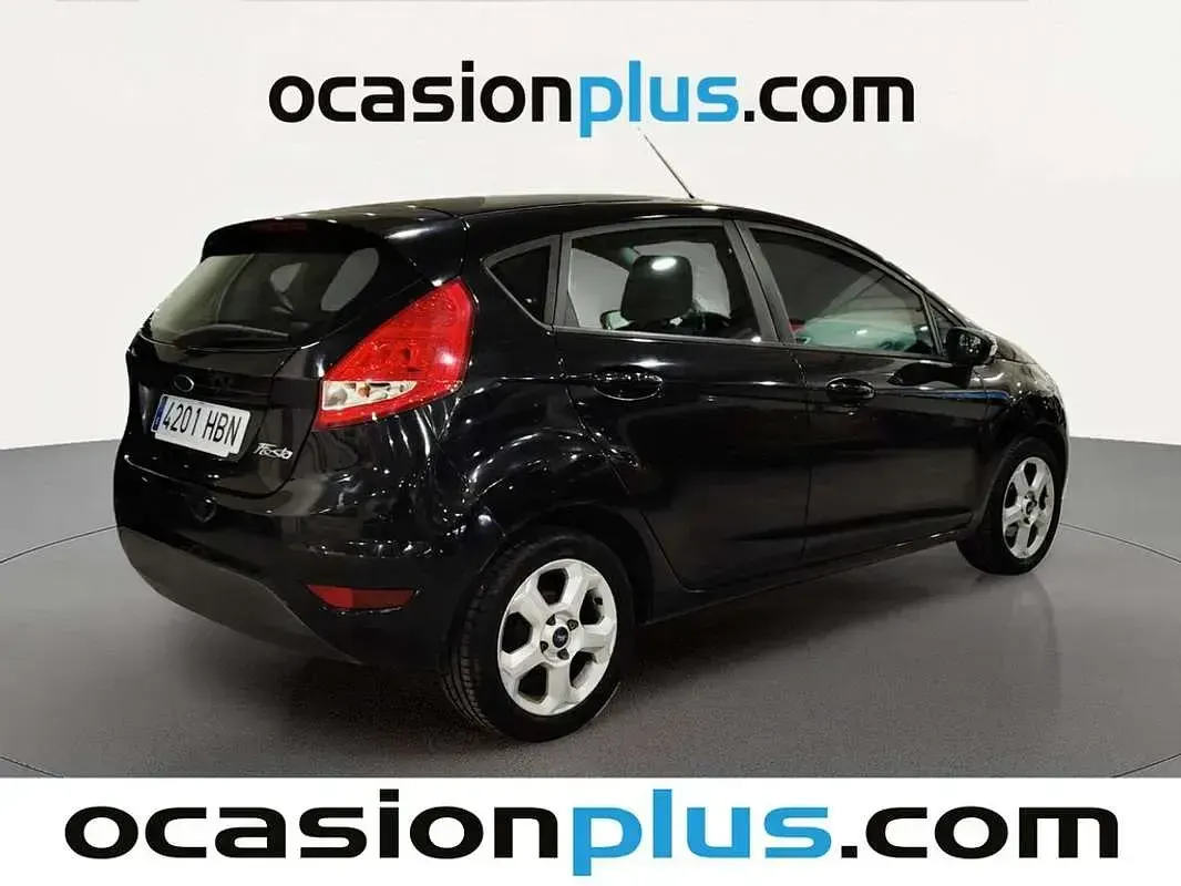 Usado Ford Fiesta Trend 82 CV (60 kW) 2011 Negro Utilitario