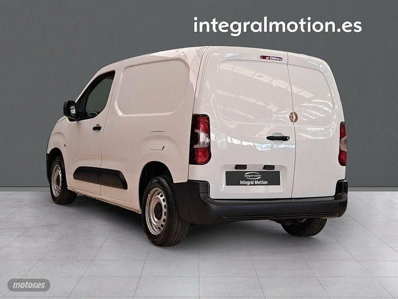 Usado Toyota Proace City City 102 CV (75 kW) 2021 Blanco Monovolumen