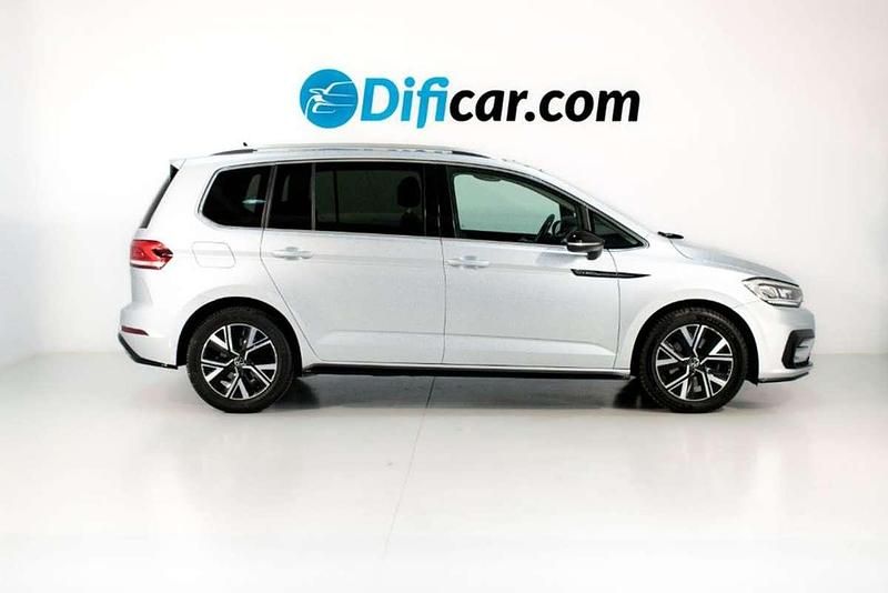 Usado VW Touran R-line 151 CV (111 kW) 2020 Amarillo Monovolumen