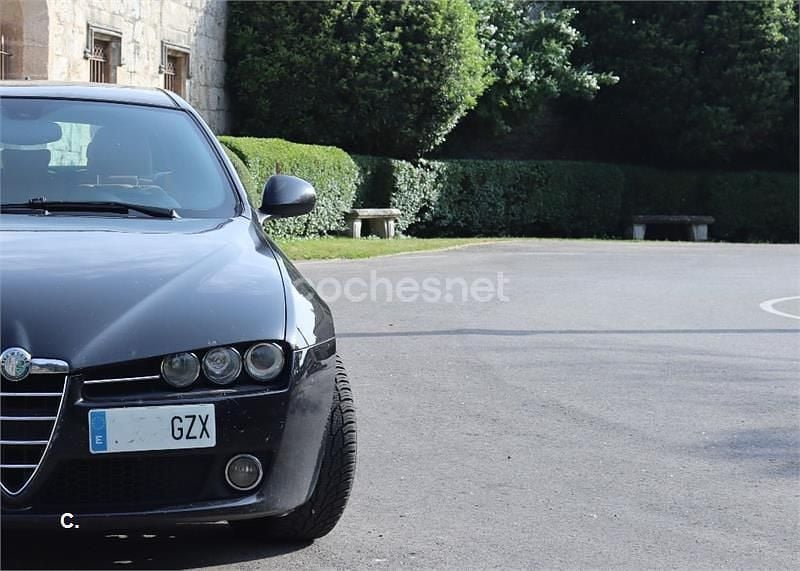 Usado Alfa Romeo 159 170 CV (125 kW) 2010 Negro Familiar