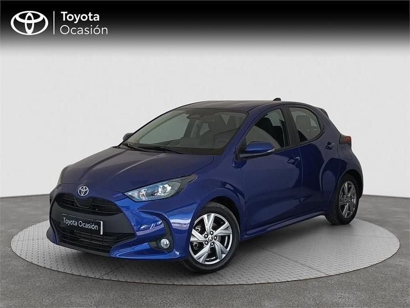 Usado Toyota Yaris Hybrid Active 116 CV (85 kW) 2025 Azul Monovolumen