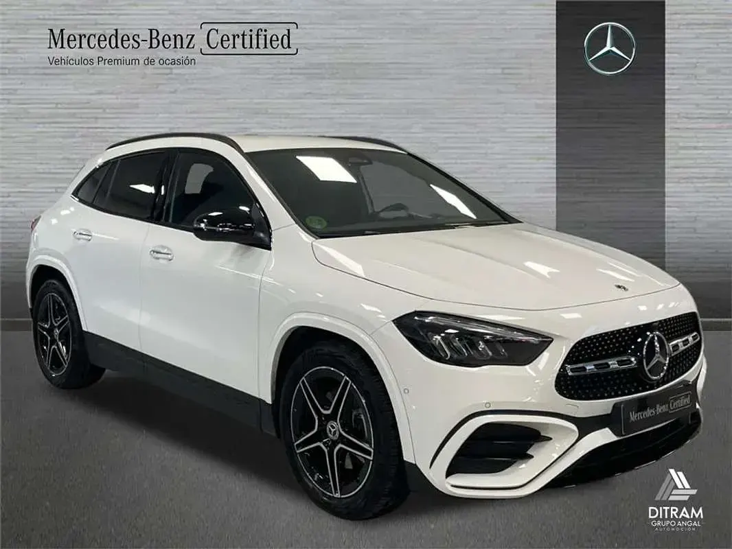Usado Mercedes GLA200 150 CV (110 kW) 2024 SUV