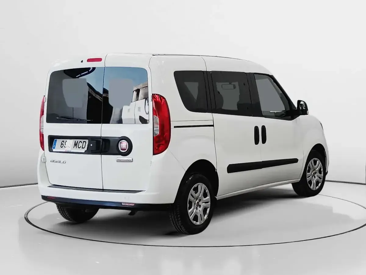 Usado Fiat Doblò 90 CV (66 kW) 2022 Monovolumen