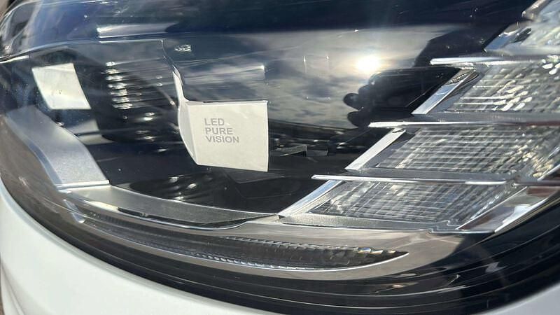 Usado Renault Scénic IV Edition One 110 CV (80 kW) 2017 Blanco Monovolumen