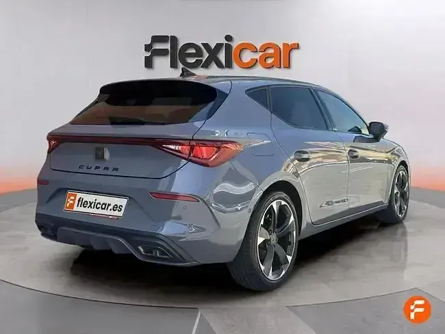 Usado Cupra Leon 150 CV (110 kW) 2023 Gris Berlina