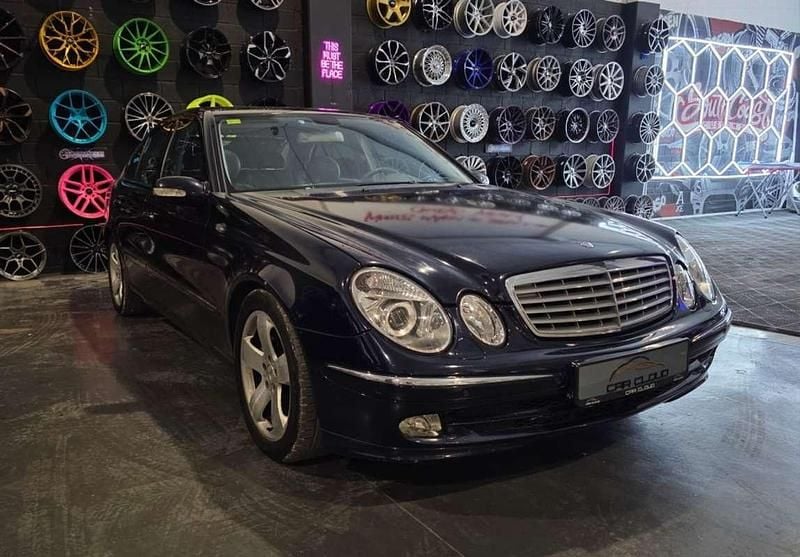 Usado Mercedes E500 306 CV (225 kW) 2003 Azul Berlina