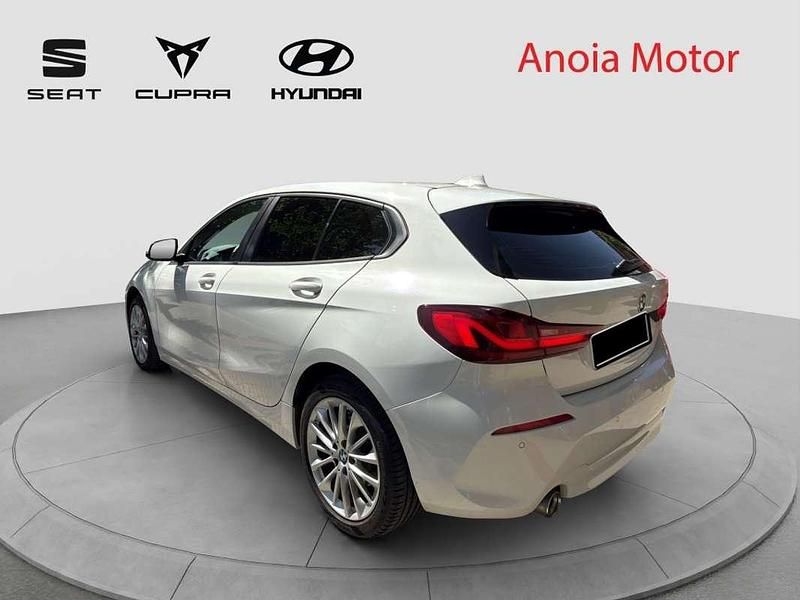 Używany BMW 118 136 KM (100 kW) 2023 Biały Hatchback