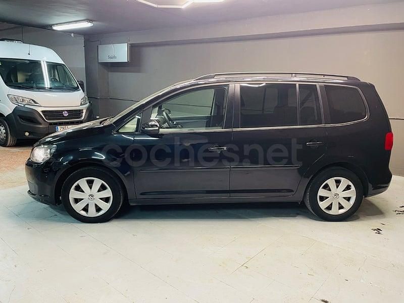 Usado VW Touran Advance 140 CV (102 kW) 2011 Negro Monovolumen