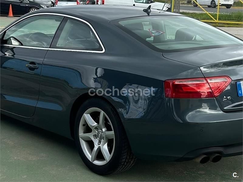 Usado Audi A5 180 CV (132 kW) 2009 Gris / plata Coupe