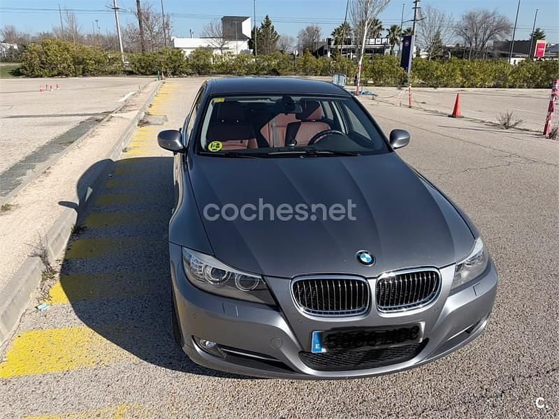 Usado BMW 320 Sport Line 177 CV (130 kW) 2011 Gris / plata Berlina